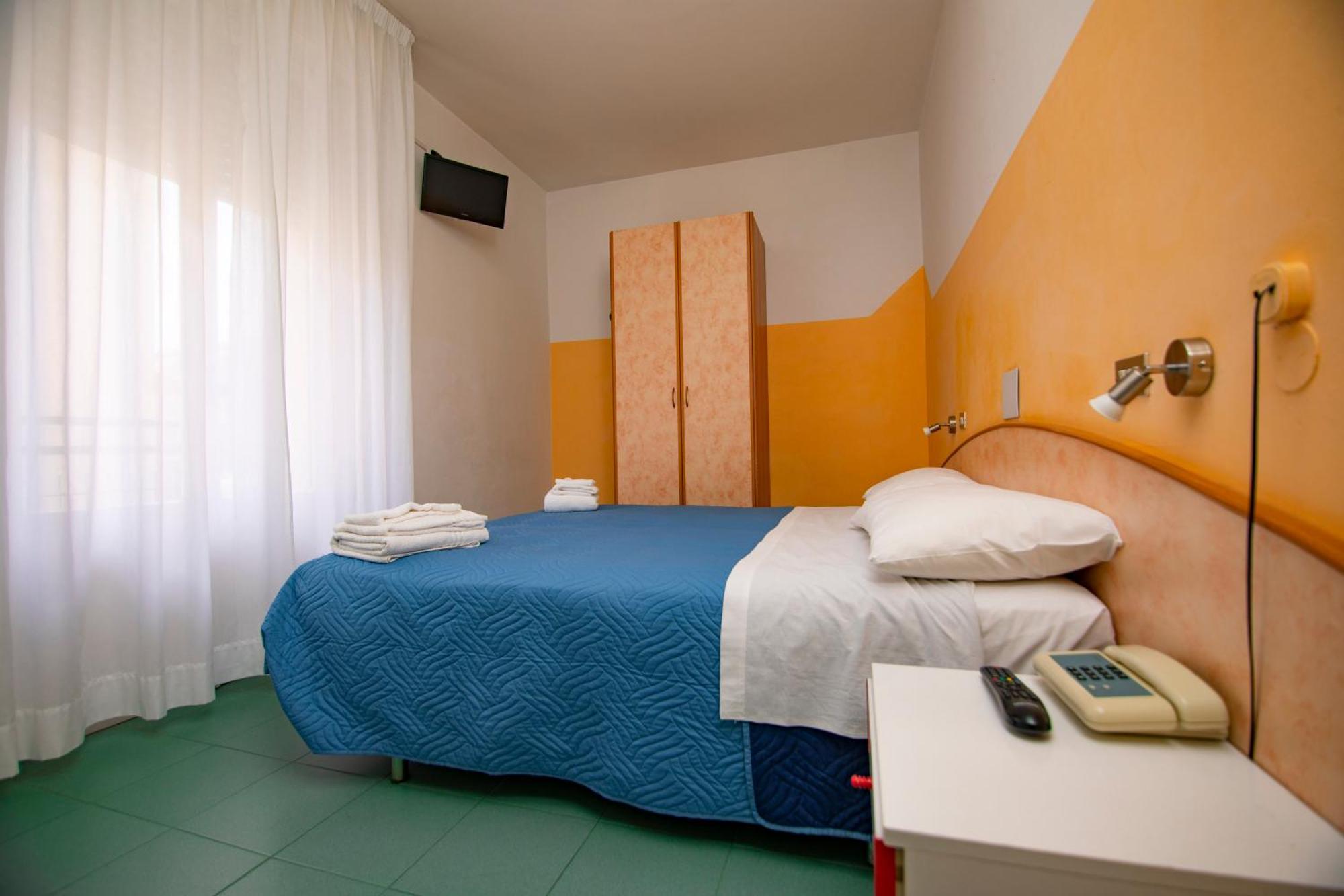 Hotel Montebello Riccione Exterior photo